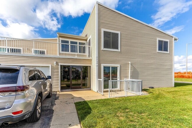 2254 N Baldwin Way, Unit 3A in Palatine, IL - Building Photo - Building Photo