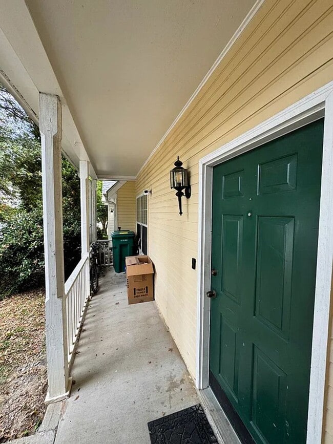 5034 Bell Dr SE in Smyrna, GA - Building Photo - Building Photo