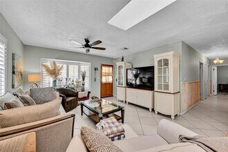 1980 SW 28th Terrace in Fort Lauderdale, FL - Building Photo - Building Photo