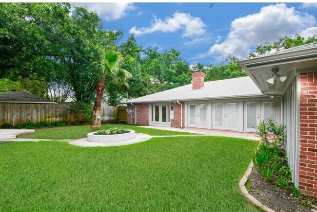 5474 Imogene St in Houston, TX - Building Photo - Building Photo