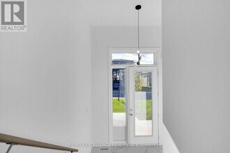 91 Berkely St in Wasaga Beach, ON - Building Photo - Building Photo