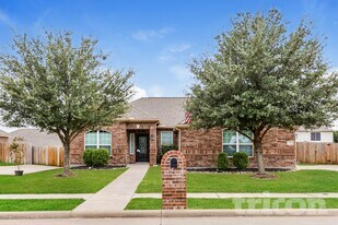 616 Meadow Springs Dr in Glenn Heights, TX - Building Photo