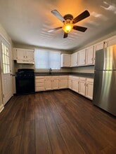 4144 Chestnut St in Emmaus, PA - Building Photo - Building Photo