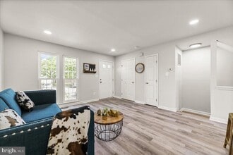 9008 Coriander Cir in Manassas, VA - Building Photo - Building Photo
