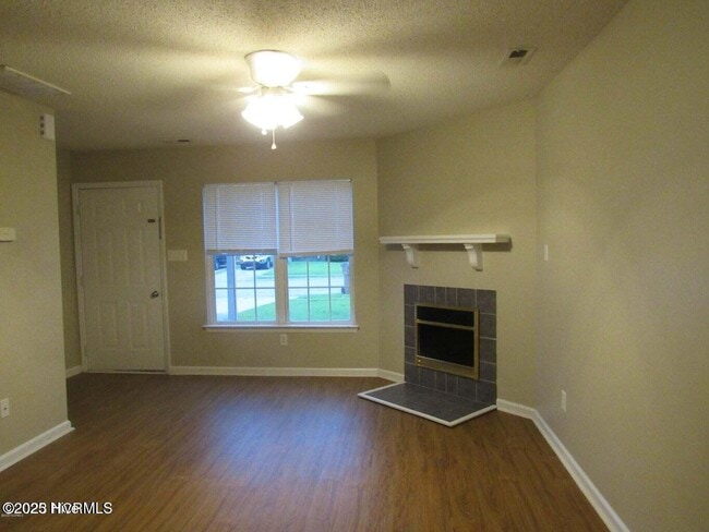 949 W Pueblo Dr in Jacksonville, NC - Building Photo - Building Photo