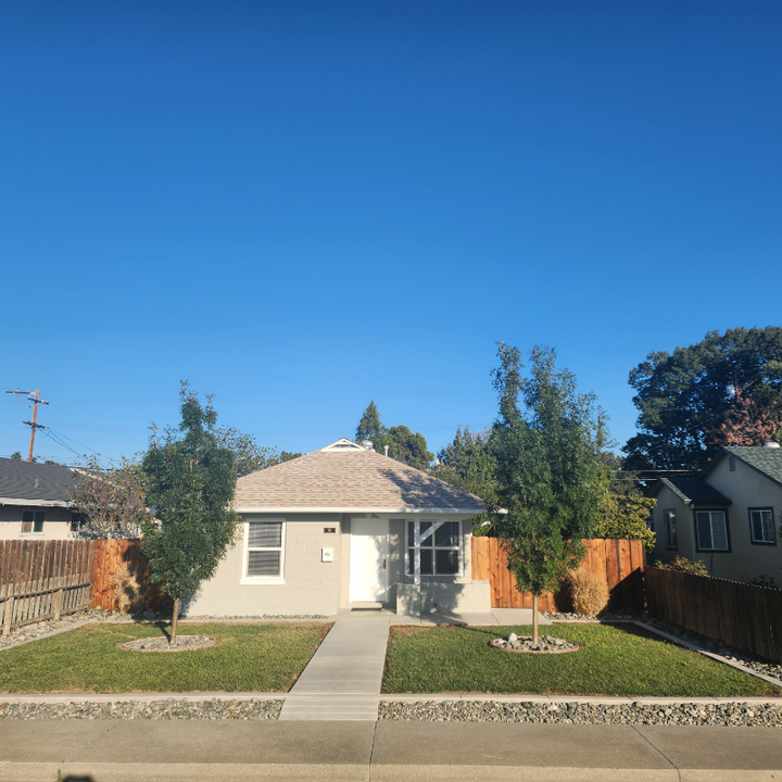 311 5th St in Orland, CA - Building Photo