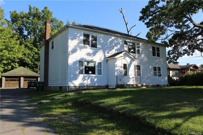 244 Vineyard Ave, Unit 1 in Highland, NY - Building Photo - Building Photo