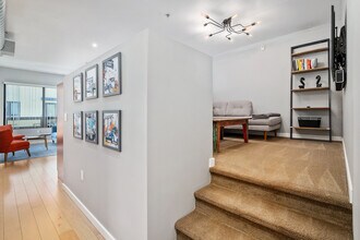 889 Date St, Unit 541 in San Diego, CA - Foto de edificio - Building Photo