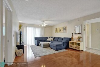 5041 Wiles Rd in Coconut Creek, FL - Building Photo - Building Photo