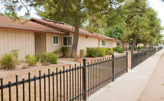 Mountain View Apartments in Orange Cove, CA - Building Photo