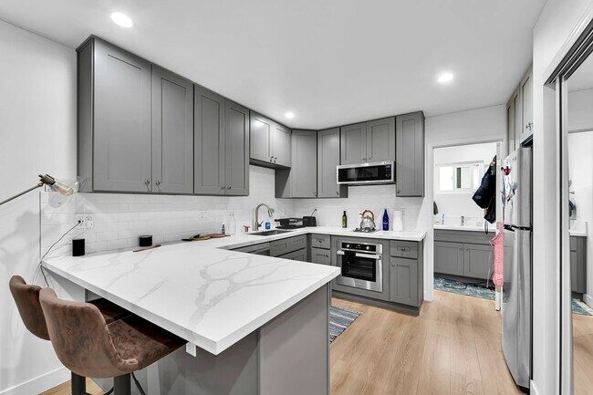 1240 W 29th St in Los Angeles, CA - Foto de edificio - Building Photo