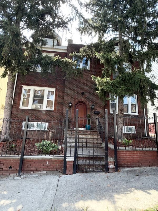 92 Schofield St in Newark, NJ - Building Photo - Building Photo