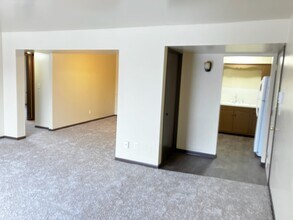 3329 Breton Rd SE, Unit 6 in Kentwood, MI - Foto de edificio - Building Photo