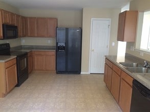 4551 Brimmer Place Ct in Kernersville, NC - Foto de edificio - Building Photo