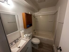 85 Pepperdine dr, Unit B in Fairbanks, AK - Foto de edificio - Building Photo