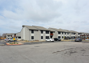 Briar Cove Apartments in Greenville, TX - Building Photo - Building Photo