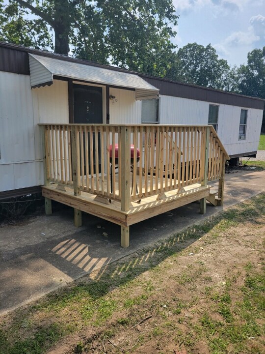 950 Whites Gap Rd in Jacksonville, AL - Building Photo