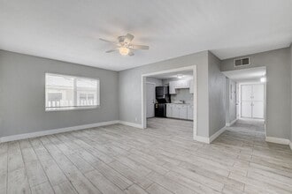 1809 Linden Ave in Las Vegas, NV - Building Photo - Building Photo