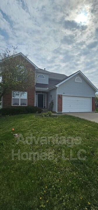 809 Midjay Dr in Liberty, MO - Building Photo
