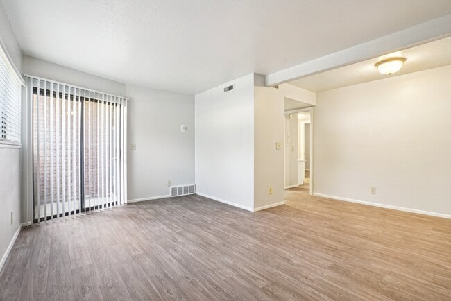 Fox Creek in Layton, UT - Building Photo - Building Photo