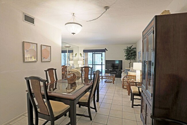 9627 Eaton Gardens Ln in Ft. Myers, FL - Building Photo - Building Photo