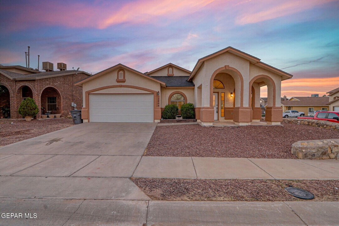 12809 Tierra Alexis Dr in El Paso, TX - Building Photo
