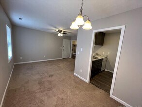 1425 Ireland Dr in Fayetteville, NC - Building Photo - Building Photo