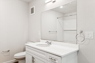 Unity at Glendale in Glendale, AZ - Foto de edificio - Building Photo