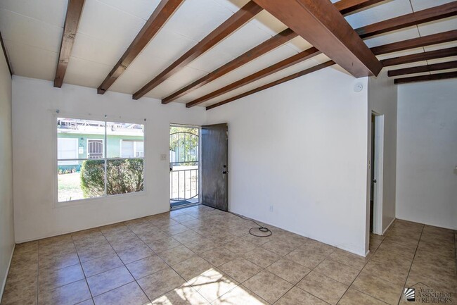 676 S Orange Ave in Yuma, AZ - Building Photo - Building Photo
