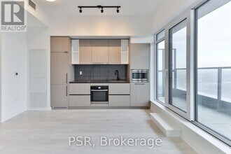 1285 Dupont St in Toronto, ON - Building Photo - Building Photo