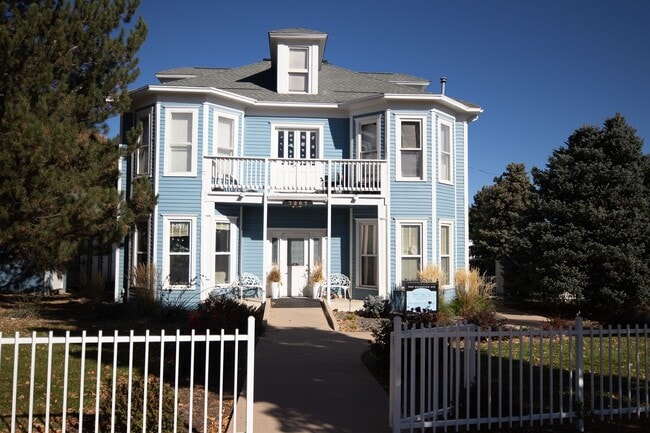 property at 7207 Grandview Ave