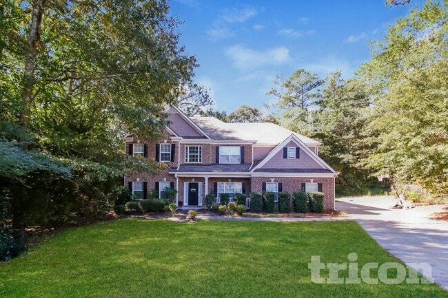 property at 612 Peach Pl