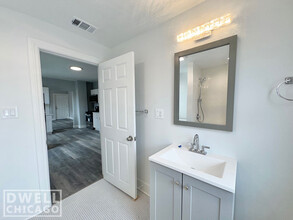 1546 W Walton St, Unit 2R in Chicago, IL - Foto de edificio - Building Photo