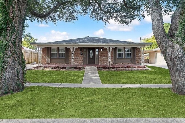 1808 Elise Ave in Metairie, LA - Foto de edificio - Building Photo