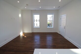 1440 N Milwaukee Ave in Chicago, IL - Building Photo - Building Photo