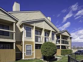 Saddlecreek Apartments