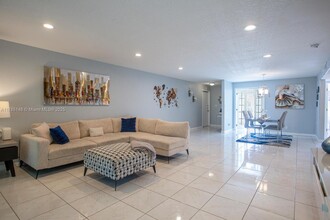 3615 Citrus Trce in Davie, FL - Foto de edificio - Building Photo