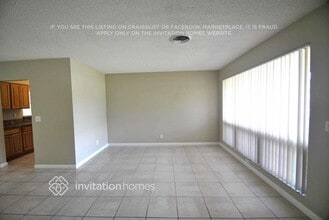 921 E Hawthorne Cir in Hollywood, FL - Building Photo - Building Photo