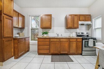311 Robey Pl SE in Grand Rapids, MI - Building Photo - Building Photo
