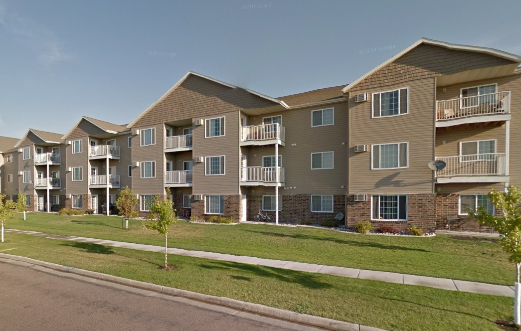 Maple Creek Apartments in Fargo, ND - Building Photo