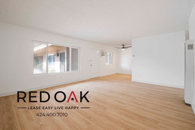 property at 1800 W Glencrest Ave