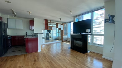 1328 W Pender St, Unit 2701 in Vancouver, BC - Building Photo - Building Photo