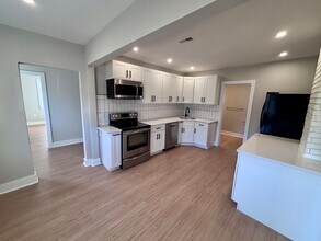 63 Carlton Ave in Ewing, NJ - Building Photo - Building Photo