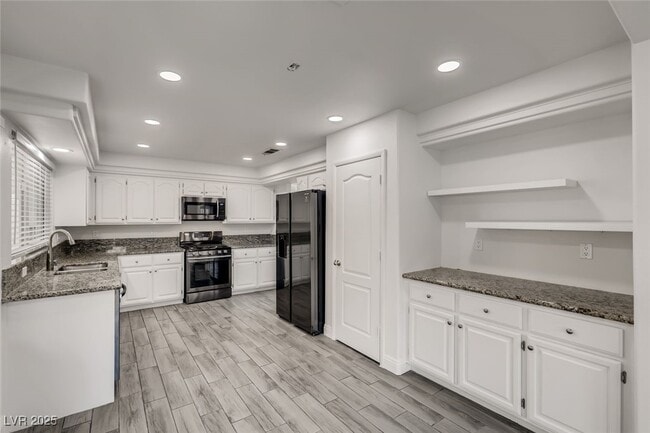 property at 1601 Vespertina Ct