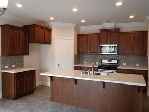 175 Trek Ln in Redding, CA - Building Photo - Building Photo