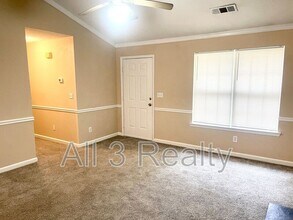 1071 Bridle Creek Dr in Flowery Branch, GA - Building Photo - Building Photo