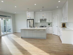 46620 First Ave in Chilliwack, BC - Building Photo - Building Photo