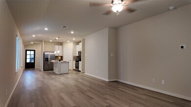 16976 Juniper Blossom Bnd in Conroe, TX - Building Photo - Building Photo