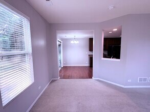 241 Devoe Dr in Oswego, IL - Building Photo - Building Photo