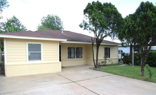 11216 Rusty St in Houston, TX - Building Photo - Building Photo